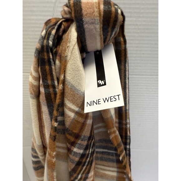 Nine West Women’s Plaid Twisted Fringed Textured Touch Soft Wrap Scarf New - Picture 3 of 5